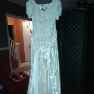 Wedding dress size 8